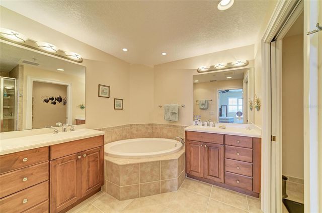 611 RIVIERA DUNES WAY 403, Palmetto, FL 34221