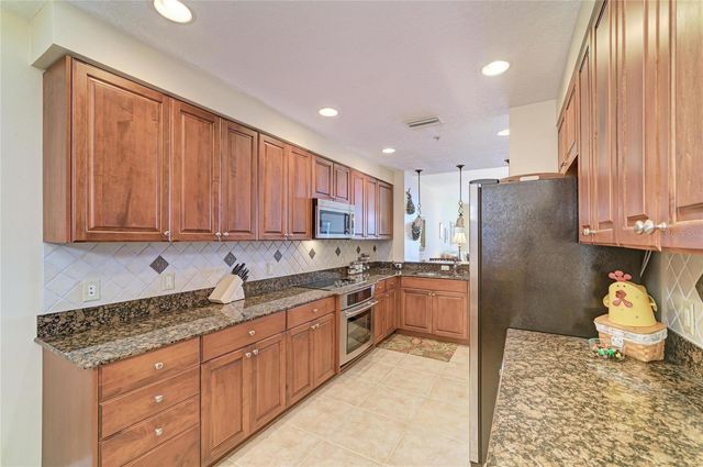 611 RIVIERA DUNES WAY 403, Palmetto, FL 34221