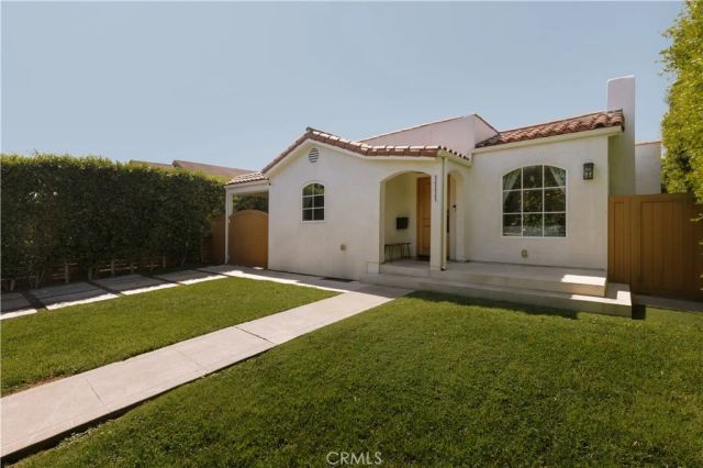 1111 S Plymouth Boulevard, Los Angeles, CA 90019