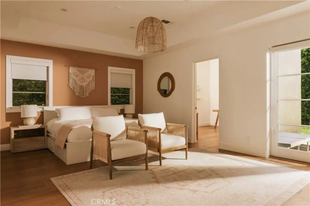 1111 S Plymouth Boulevard, Los Angeles, CA 90019
