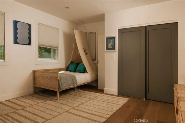 1111 S Plymouth Boulevard, Los Angeles, CA 90019