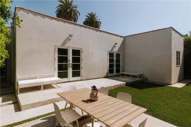 1111 S Plymouth Boulevard, Los Angeles, CA 90019