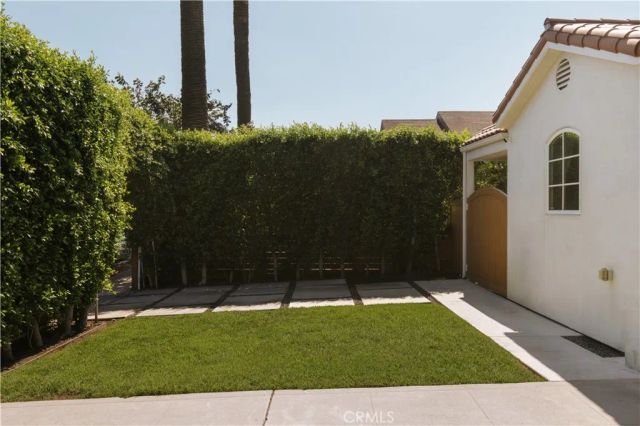 1111 S Plymouth Boulevard, Los Angeles, CA 90019