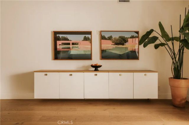 1111 S Plymouth Boulevard, Los Angeles, CA 90019