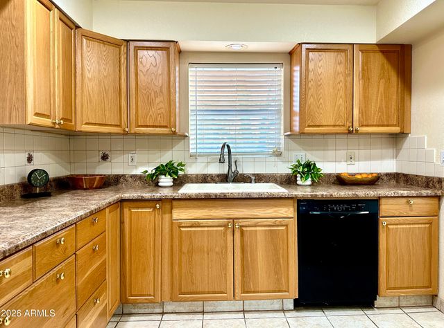 591 W CENTRAL Avenue, Coolidge, AZ 85128