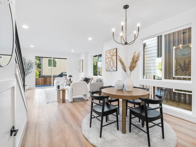 8206 Sw 46th Ave, Portland, OR 97219