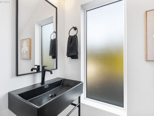 8206 Sw 46th Ave, Portland, OR 97219