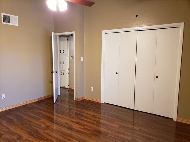 662 Prairie Dell Street, Lewisville, TX 75067