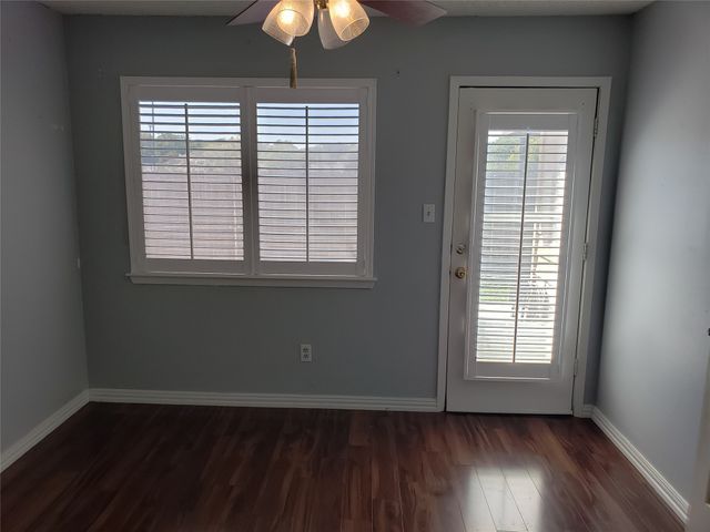 662 Prairie Dell Street, Lewisville, TX 75067
