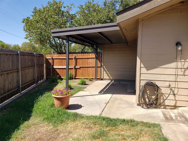 662 Prairie Dell Street, Lewisville, TX 75067