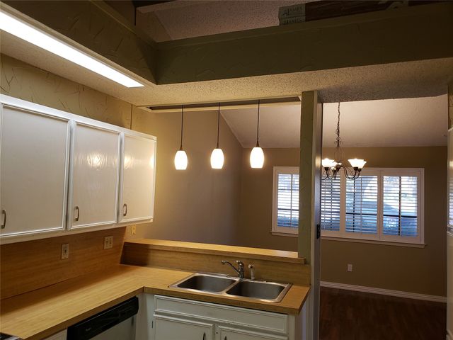 662 Prairie Dell Street, Lewisville, TX 75067