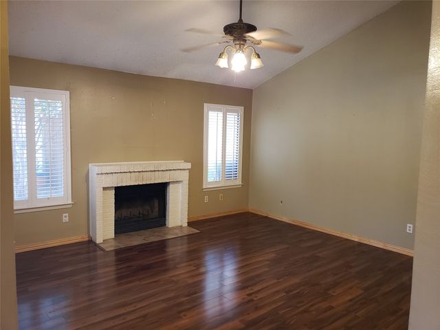 662 Prairie Dell Street, Lewisville, TX 75067
