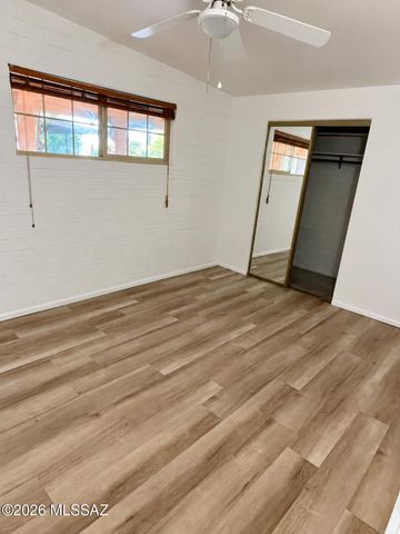 1701 W Root Lane, Tucson, AZ 85705