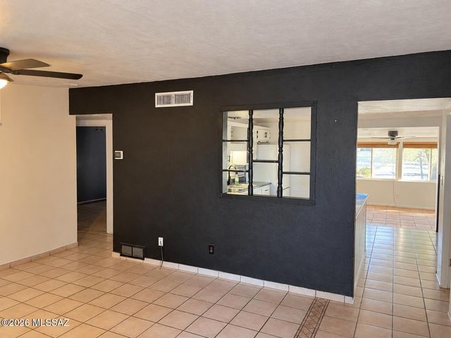 1701 W Root Lane, Tucson, AZ 85705