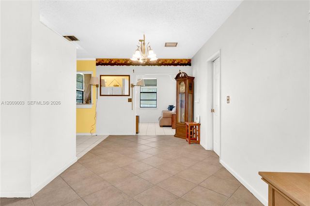 1570 NE 15th St, Homestead, FL 33033