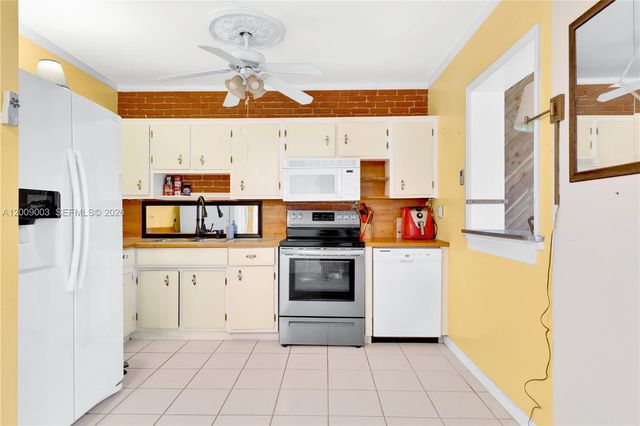 1570 NE 15th St, Homestead, FL 33033