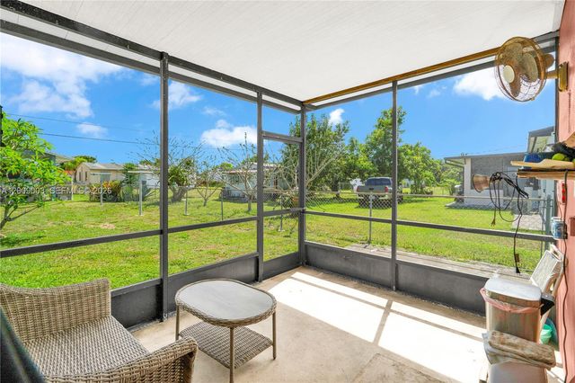 1570 NE 15th St, Homestead, FL 33033