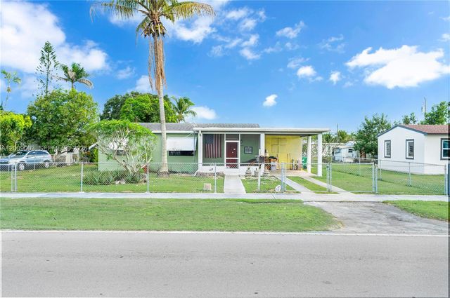 1570 NE 15th St, Homestead, FL 33033