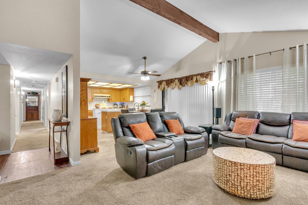 Image 10 of property listing at 1995 Vartikian Avenue, Clovis, CA 93611