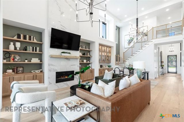 1610 Crimson Sunset Drive, Georgetown, TX 78628