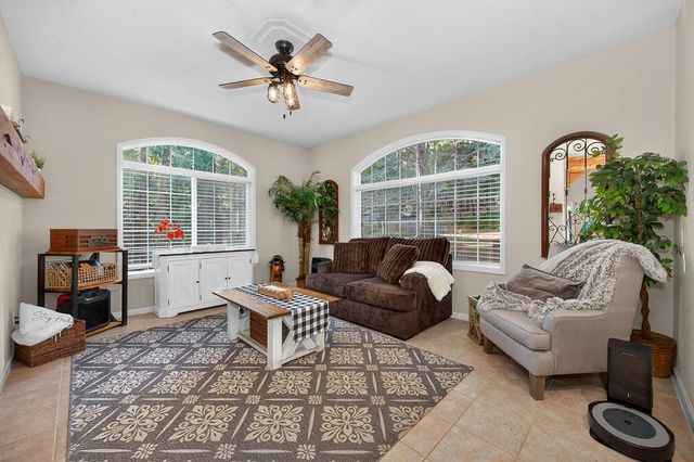 4381 Lakeridge Dr, Pollock Pines, CA 95726