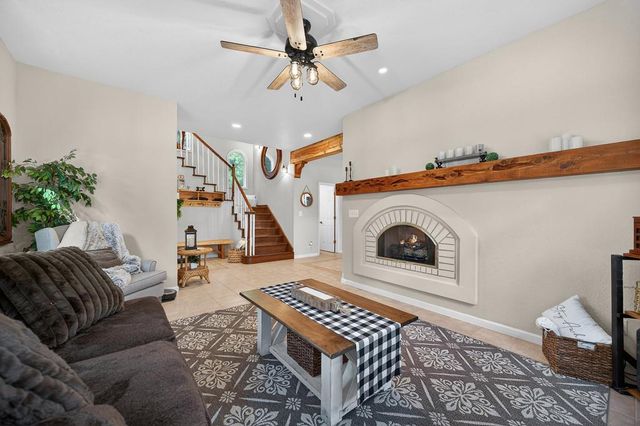 4381 Lakeridge Dr, Pollock Pines, CA 95726