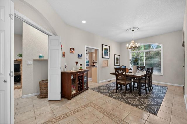 4381 Lakeridge Dr, Pollock Pines, CA 95726