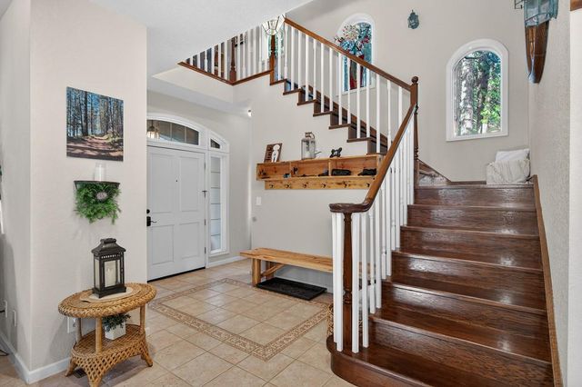 4381 Lakeridge Dr, Pollock Pines, CA 95726