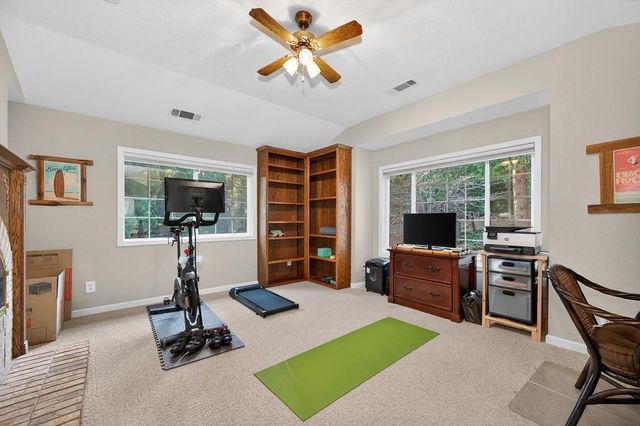 4381 Lakeridge Dr, Pollock Pines, CA 95726