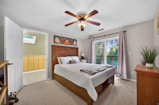 4381 Lakeridge Dr, Pollock Pines, CA 95726