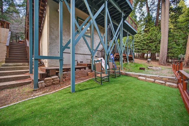 4381 Lakeridge Dr, Pollock Pines, CA 95726