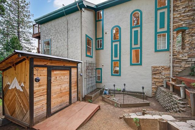 4381 Lakeridge Dr, Pollock Pines, CA 95726