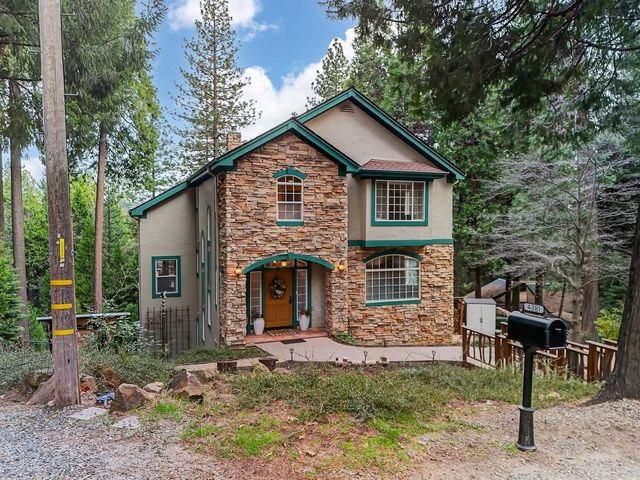 4381 Lakeridge Dr, Pollock Pines, CA 95726