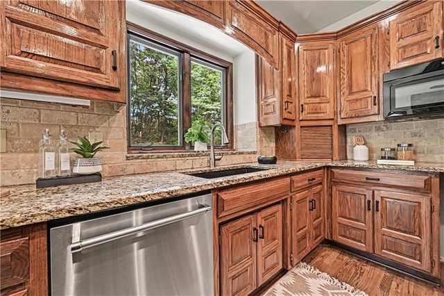 5500 NW 62nd Street, Kansas City, MO 64151
