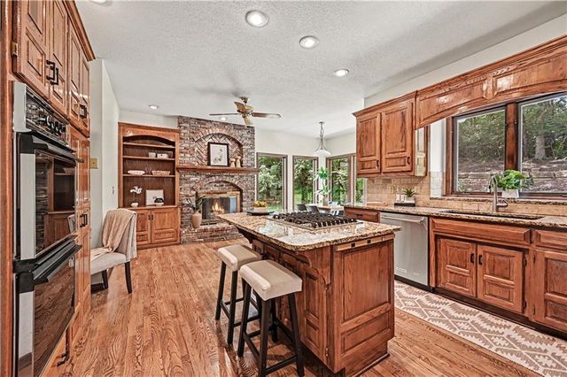 5500 NW 62nd Street, Kansas City, MO 64151