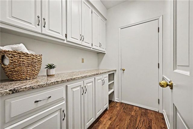 5500 NW 62nd Street, Kansas City, MO 64151