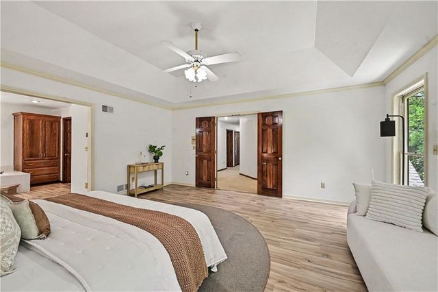5500 NW 62nd Street, Kansas City, MO 64151