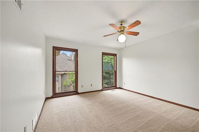 5500 NW 62nd Street, Kansas City, MO 64151