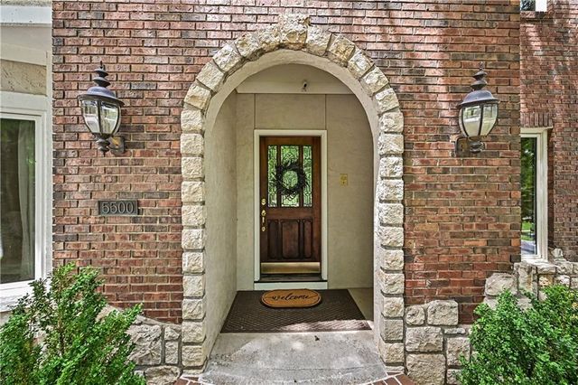 5500 NW 62nd Street, Kansas City, MO 64151