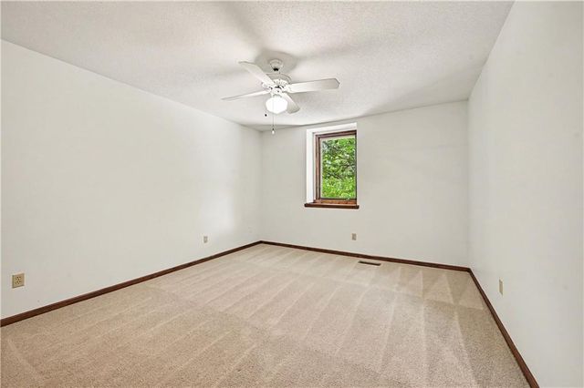 5500 NW 62nd Street, Kansas City, MO 64151