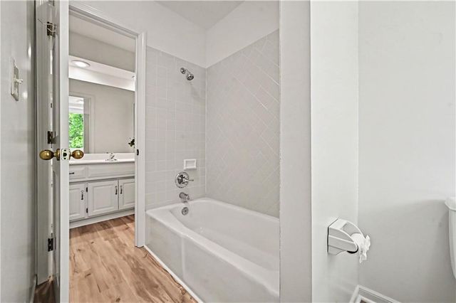 5500 NW 62nd Street, Kansas City, MO 64151