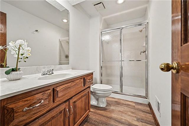 5500 NW 62nd Street, Kansas City, MO 64151
