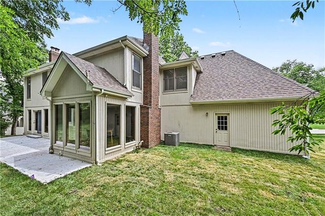 5500 NW 62nd Street, Kansas City, MO 64151