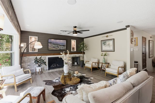 2112 Coral Drive, Arlington, TX 76010