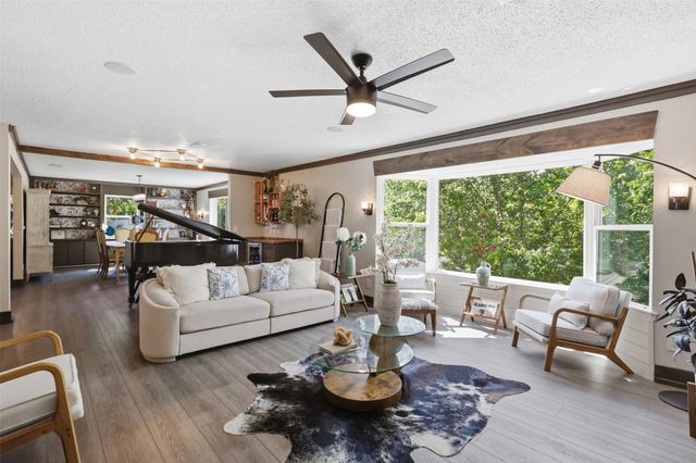 2112 Coral Drive, Arlington, TX 76010