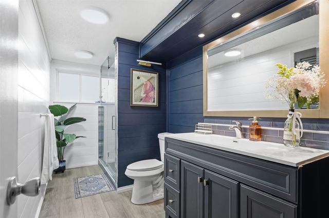 2112 Coral Drive, Arlington, TX 76010