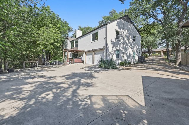 2112 Coral Drive, Arlington, TX 76010