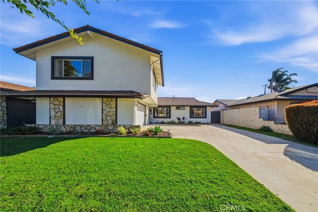 5032 Galway, Huntington Beach, CA 92649