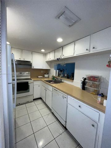 2075 SW 122nd Ave 404, Miami, FL 33175