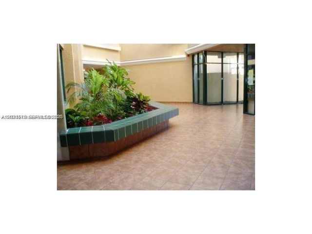 2075 SW 122nd Ave 404, Miami, FL 33175